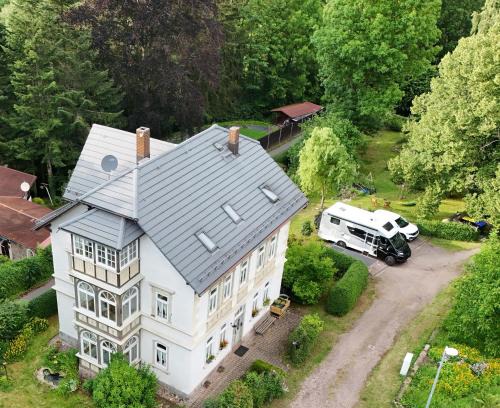 Luisenthal Apartment | Ferienwohnung im Kunst- und Logierhaus Villa Ihler
