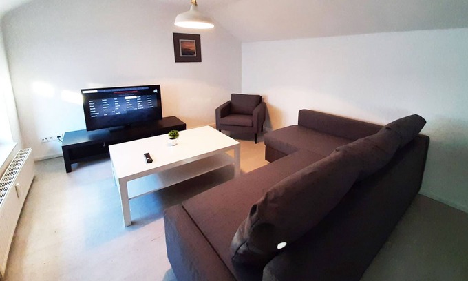 Rommerskirchen Apartment | Ferienwohnung in Rommerskirchen / Ramrath , 70qm, 2 Schlafzimmer, 1 Wohn- /schlafzimmer, Max. 5 Personen