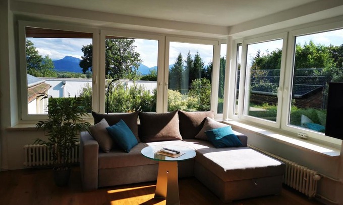 Stephanskirchen Apartment | Ferienwohnung Kaiserblick