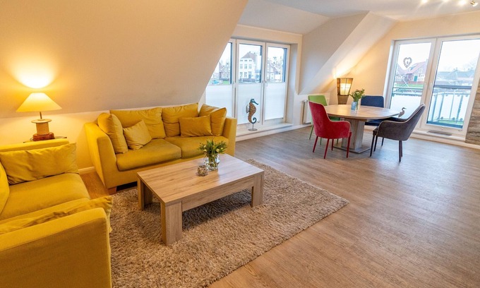 Greetsiel Apartment | Ferienwohnung Kieknüst OG