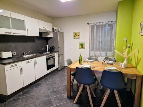 Glees Apartment | Ferienwohnung Maria Laach