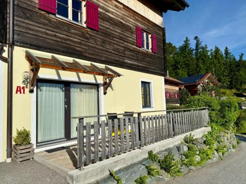 Poellauberg Apartment | Ferienwohnung mit Garten in ruhiger Lage am Waldrand