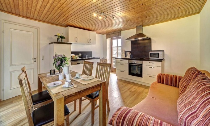 Schoellnach Apartment | Ferienwohnung mit Südbalkon (60qm) für 4 Personen