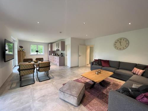 Hage Apartment | Ferienwohnung Muehlenblick 2 Luxuswohnung im Luftkurort Hage