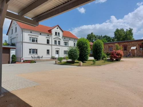 Schoepstal Apartment | Ferienwohnung Schöpstalblick