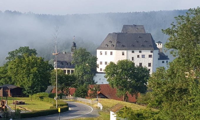 Burgk Apartment | Ferienwohnung Schloss Burgk