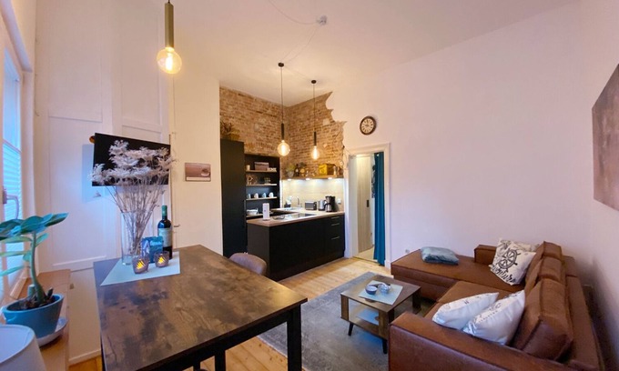 Emden Apartment | Ferienwohnung Stadthuuske Unnern Stadt, Land, Idylle Urlaub mit Charme