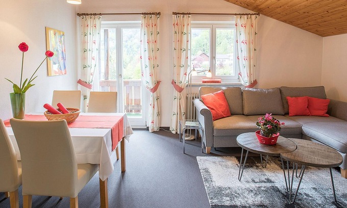Bad Faulenbach Apartment | Ferienwohnung Steinrose