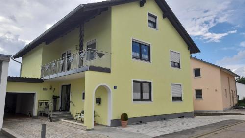 Schernfeld Apartment | Ferienwohnung Tanja