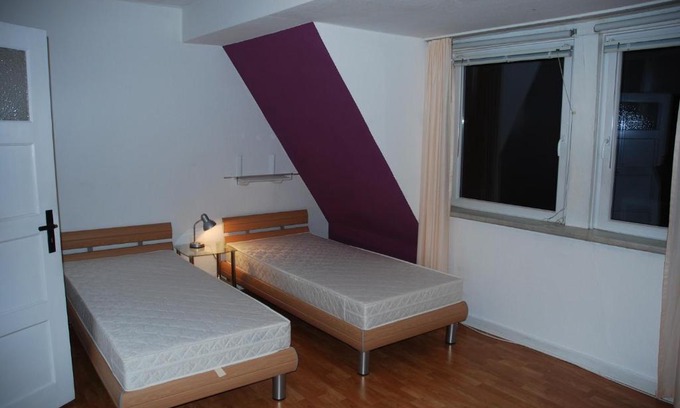 Gaarden-Sud - Kronsburg Apartment | Ferienwohnung Vieburg