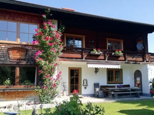 Siegsdorf Apartment | Ferienwohnung zum Gimpei