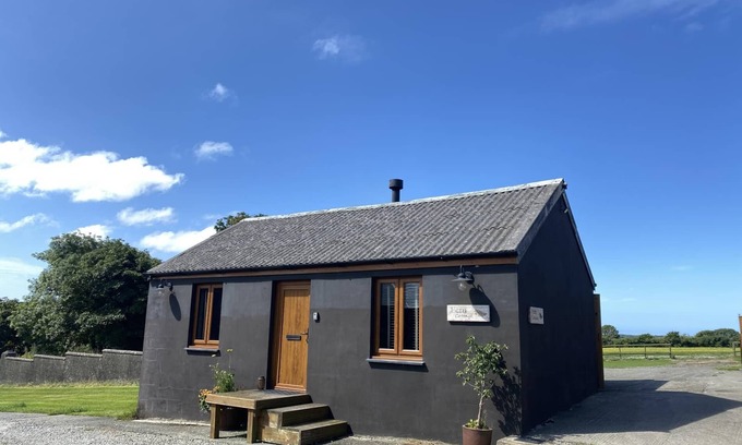 Tiers Cross Cottage | Fern Cottage - Luxurious 1 Bedroom - Blossom Farm