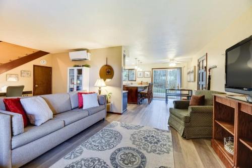 Adna House | Fern Hill Retreat