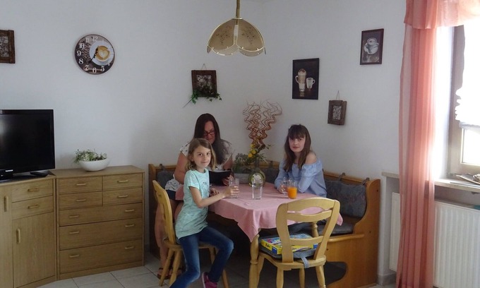 Muhr am See Apartment | Fewo mit Sonnenbalkon perfekt für Familien oder Radfahrer