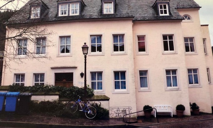 Neuerburg Apartment | Fewo Südeifel
