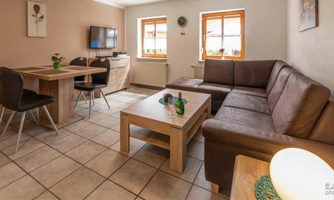 Bernheck Apartment | Fewo2 Yellow Daffodil - House Maul