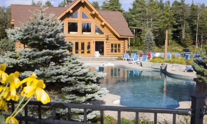 Fiddler Lake Resort Ski Chalet | Fiddler Lake Cottage #60 - Majestic Deer