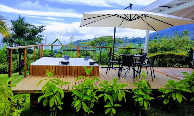 Fredonia House | FINCA CAJA DE ORO, FREDONIA