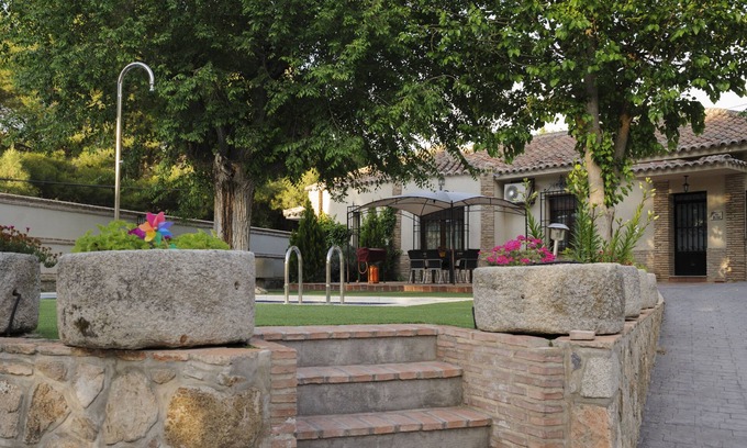 Toledo House | FINCA EL PINAR DE LA BASTIDA IN TOLEDO 6 KM FROM PUY DU FOU