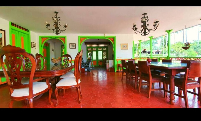 Pereira Cottage | Finca La Floresta Verde / Lugar De Ensueño