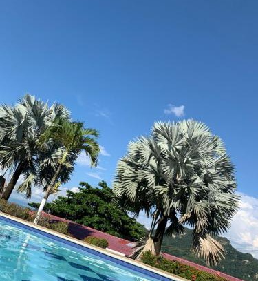 San Sebastian de Mariquita Ski Chalet | Finca Shaloom