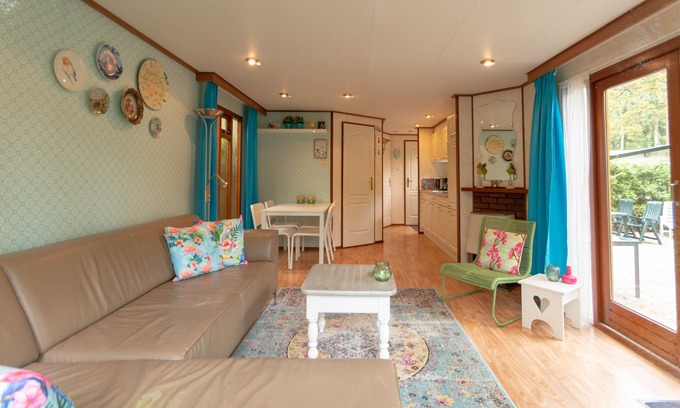 Bosgebied Hoenderloo Ski Chalet | Fine cottage 41 + garden on beautiful child-friendly park in nature