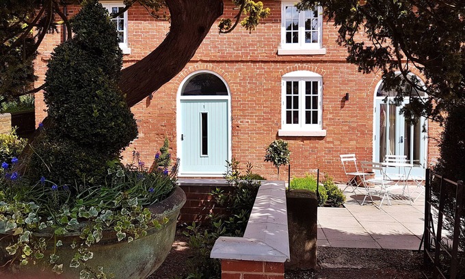 Breedon on the Hill Cottage | Finest Retreats | No.1 Meynell Mews