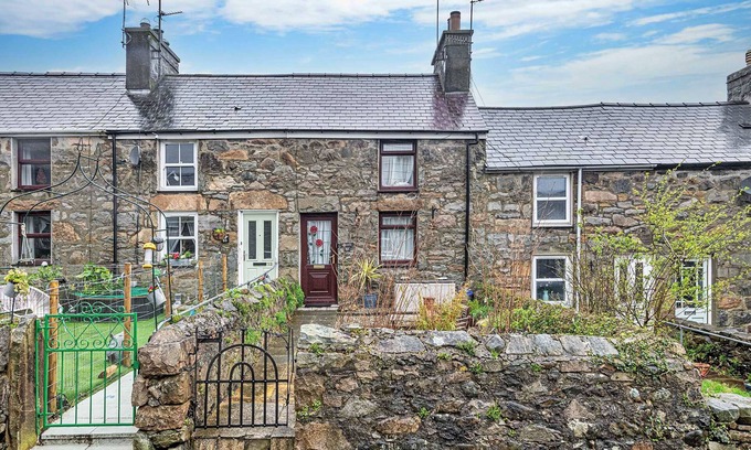 Trefor Cottage | Finest Retreats | Arosfa Cottage