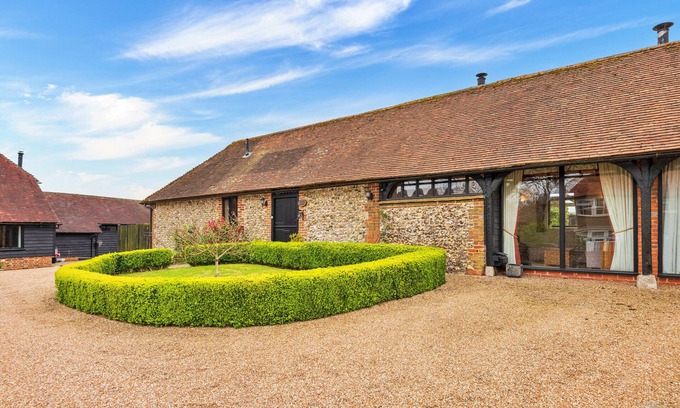 Faversham Cottage | Finest Retreats | Flint Barn