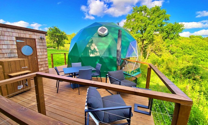Chiddingstone Hoath Ski Chalet | Finest Retreats | Scotney Luxury Dome