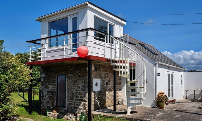 Pendeen Cottage | Finest Retreats | The Watchtower at Western Watch