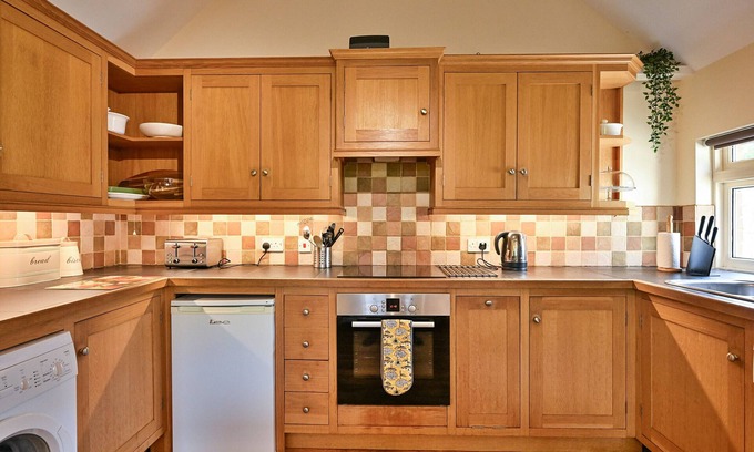 Easton Royal Cottage | Finest Retreats | The Warren at Conygre Farm