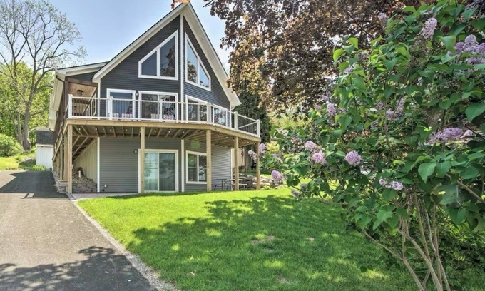 Conesus Cottage | Finger Lakes Getaway on Conesus Lake