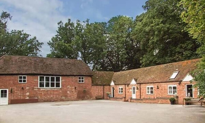 Little Witcombe Cottage | FINWOOD COTTAGE 1, romantic, character holiday cottage in Rowington