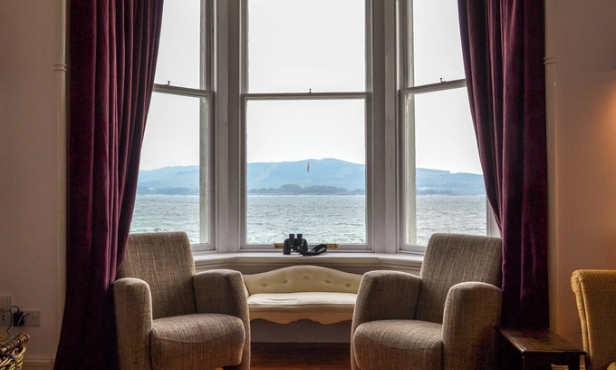 Port Bannatyne Cottage | Fircliff - The House on Bute