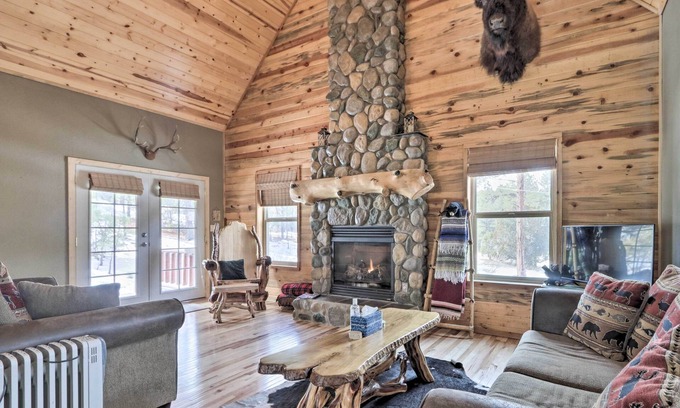 Overgaard Cabin | Fire Pit + Game Room: Heber-Overgaard Cabin!