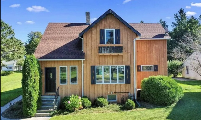 Kewaunee House | Fire pit, grill, patio, and blocks from Lake Michigan beach!