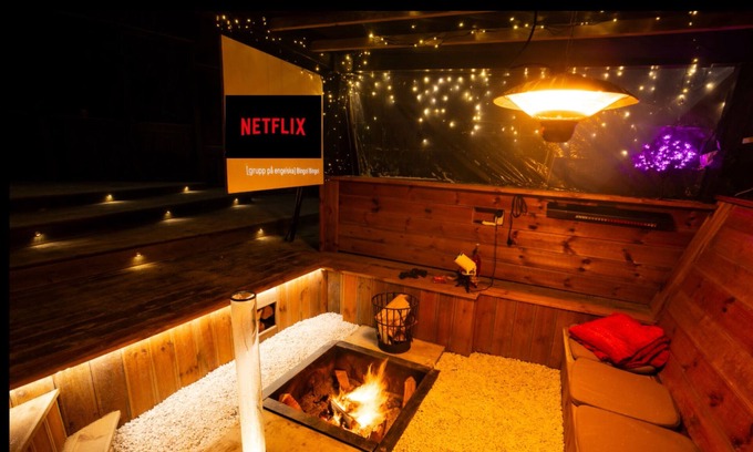 Farsta House | Fireside Lodge near Golf, Ski & Lake