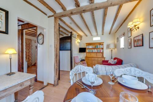 Rolvenden House | Firs Coach House