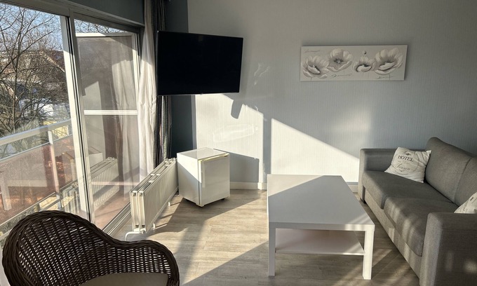 Wijk van de Squares Apartment | First Euroflat
