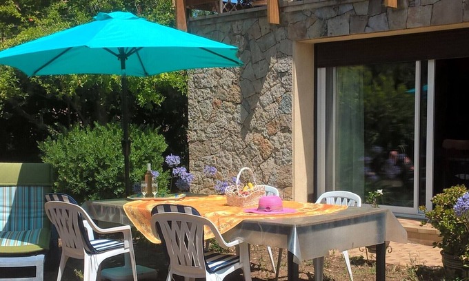 Hyeres City Centre Villa | First floor of villa, 2 rooms, 2 to 3 persons