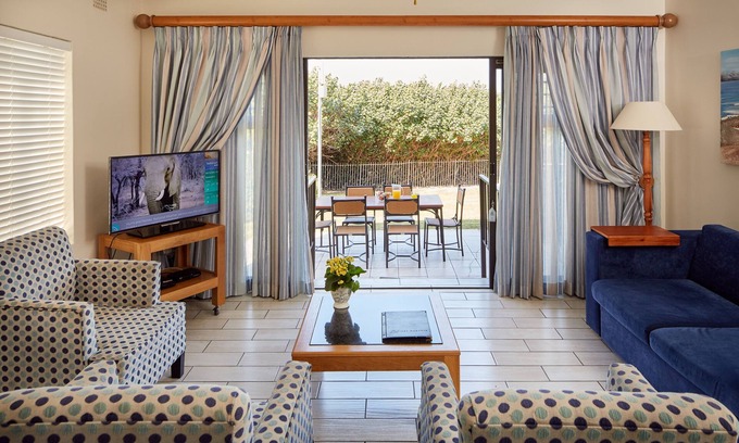 Shelly Beach Apartment | First Group Club Hacienda