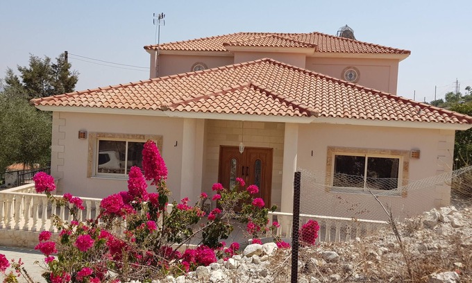 Pyrgos House | First year advertising Beautiful Villa with a Private Pool and Stunning Views