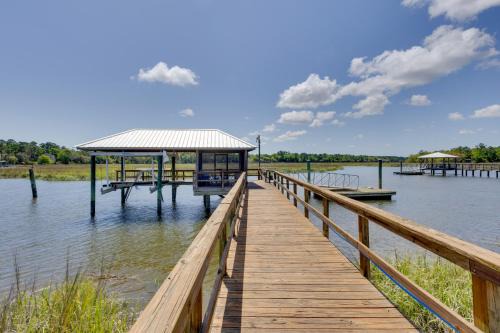 Meridian House | Fish, Boat and Unwind Creekside Oasis in Darien!