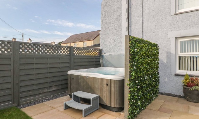 Malltraeth Cottage | Fishermans Cottage