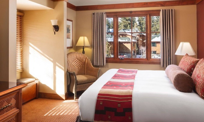 Incline Village Villa | Five Star 2-bedroom Lakefront Villa in fabulous Incline Village