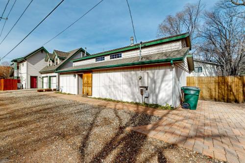 Flagstaff House | Flagstaff Fantasy - Casita