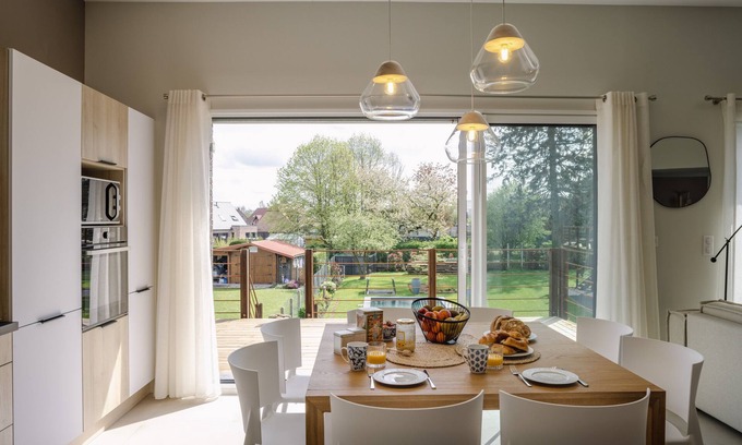 Duisans Apartment | Flat 100m², 8 people, near Arras
