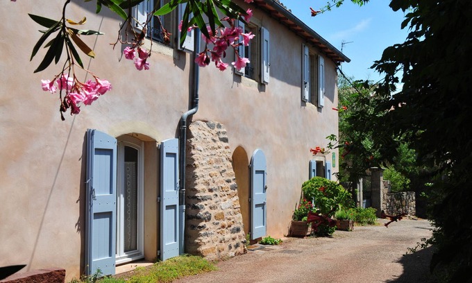 Octon House | flat in house of character, 3 ears of corn,Lodgings of France, South of France, near Salagou lake (800 ha), between Larzac and Méditerranean sea