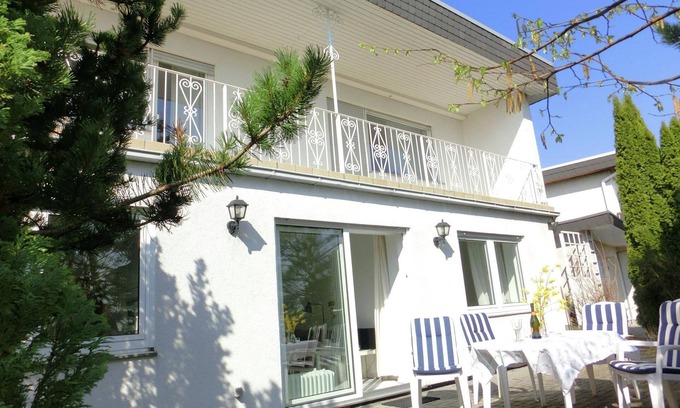 Welferode Apartment | Flat with mountain views in Welferode